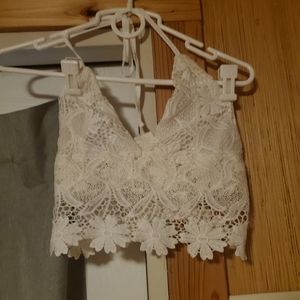 BOGO 🏁Lace triangle crop top🏁
